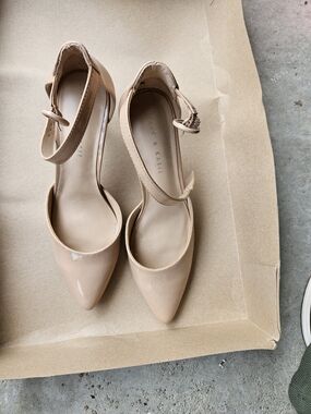 Kelly & Katie Beige Patent Pointed-Toe Ankle-Strap Pumps